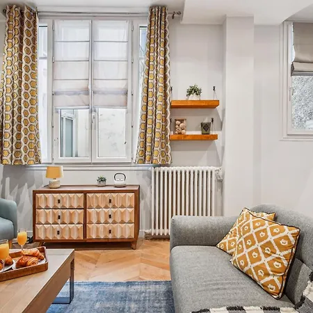 Eiffel Tower&champs-elysees - Vacation Apartment Paris