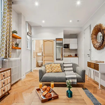 Eiffel Tower&champs-elysees - Vacation