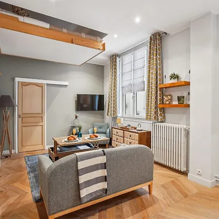 Apartment Eiffel Tower&champs-elysees - Vacation Paris