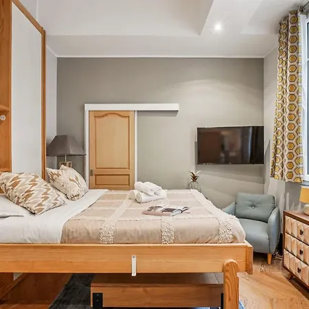 شقة Eiffel Tower & Champs-elysees - Vacation باريس